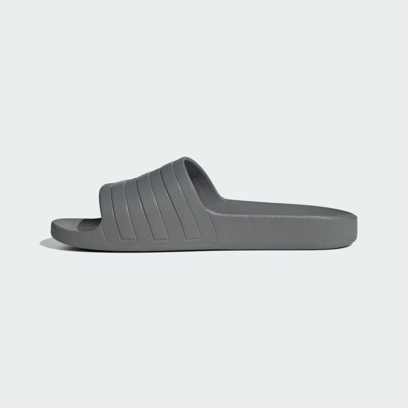 ADILETTE AQUA